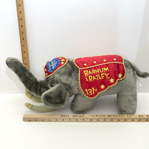 Ringlings 131 Circus 2001 Toy Elephant satin embroidered blanket - Picture 10 of 13